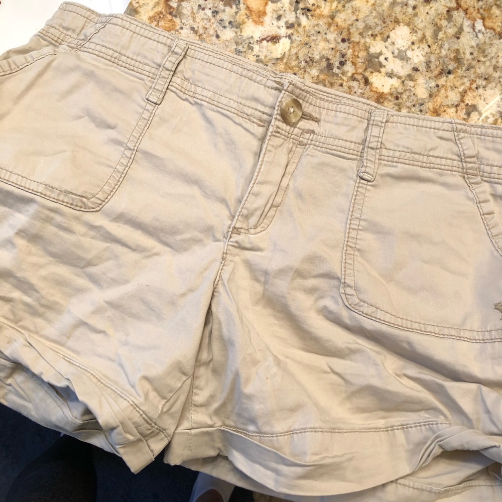 Abercrombie and Fitch low rise stretch shorts